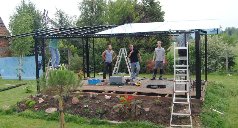 mm Bungalow – die freistehende Terrassenüberdachung – ausgeführtes Beispiel