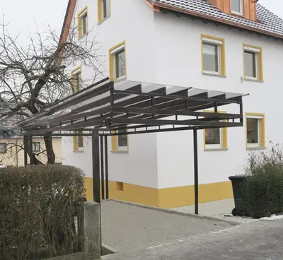 Ausgeführte mm Überdachung