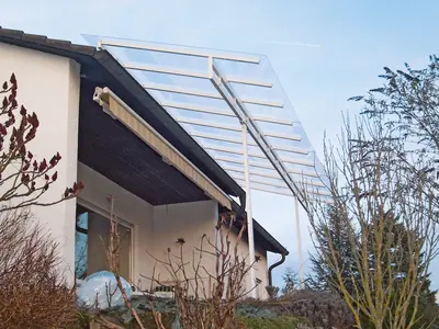 Ausgeführte mm Überdachung