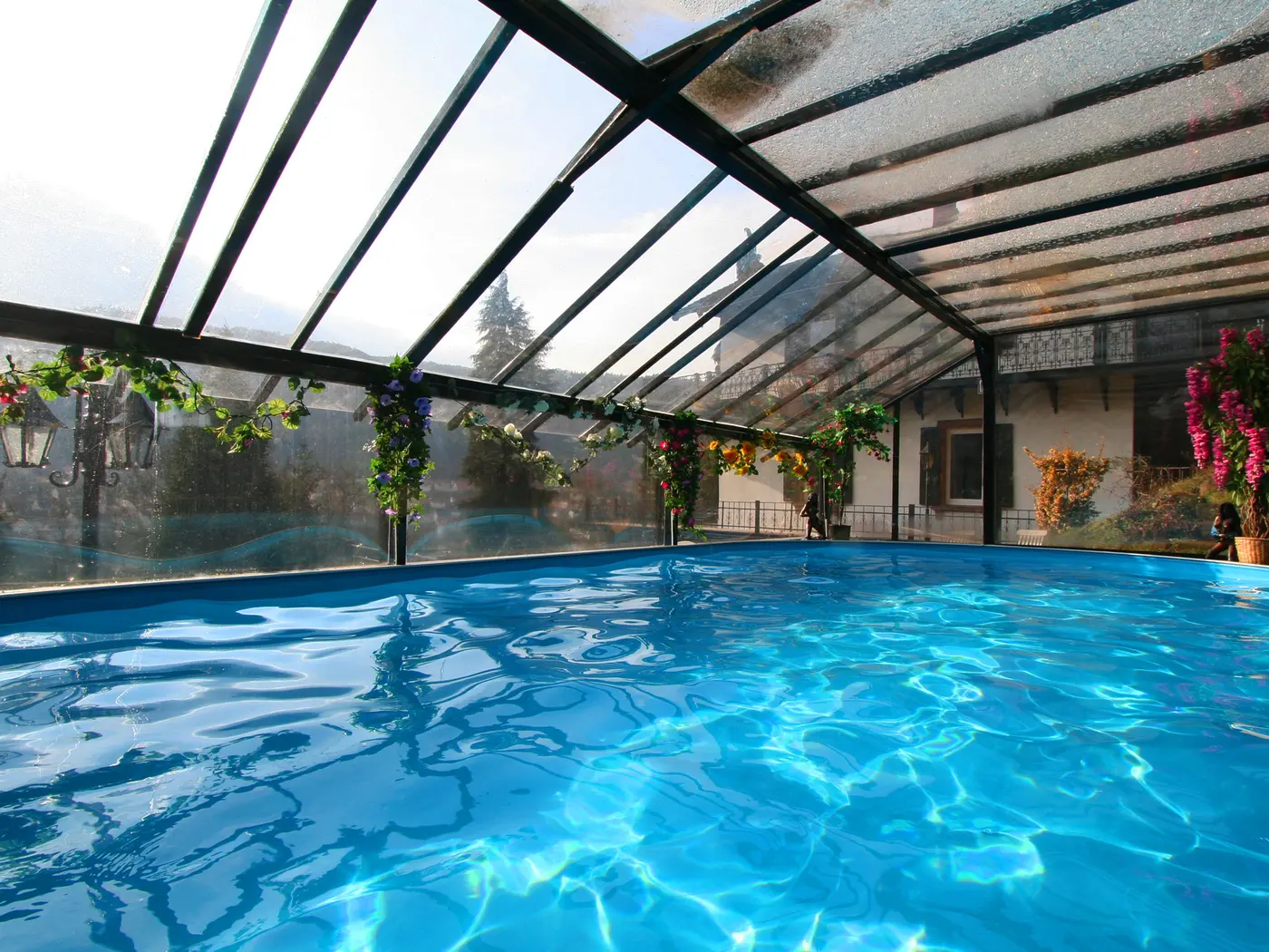 mm Pooldach und Schwimmbadüberdachung – ausgeführtes Beispiel